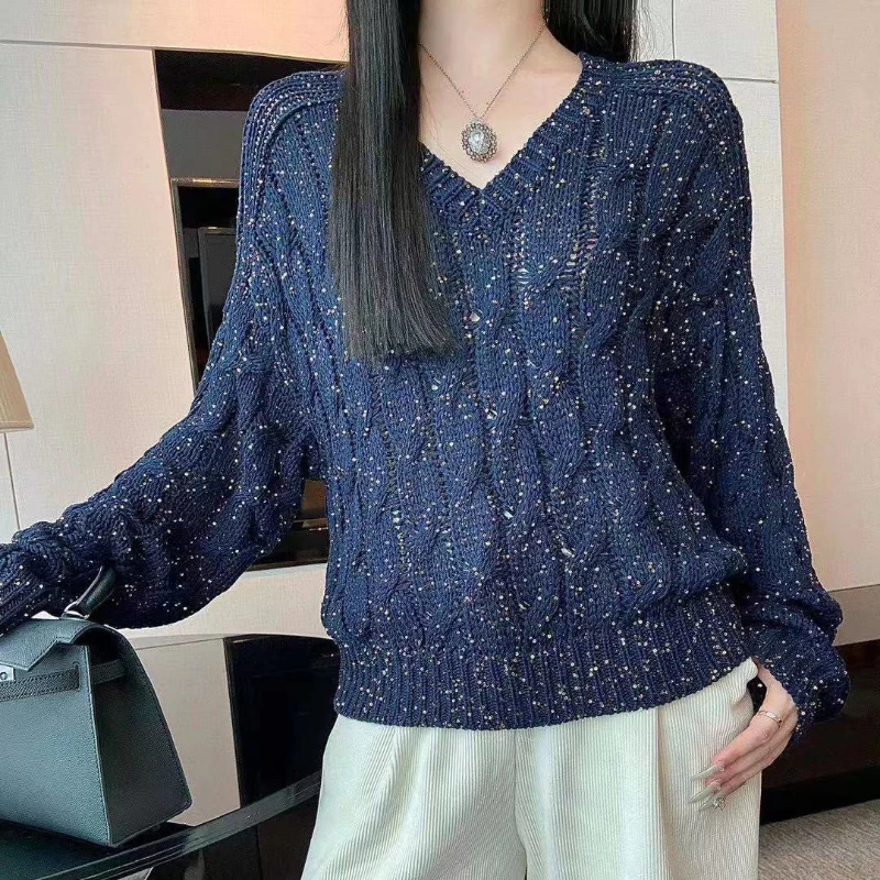 

2023 Early Autumn New Style Retro Sequin Twist V-neck Long-sleeved Sweater Women Versatile Top