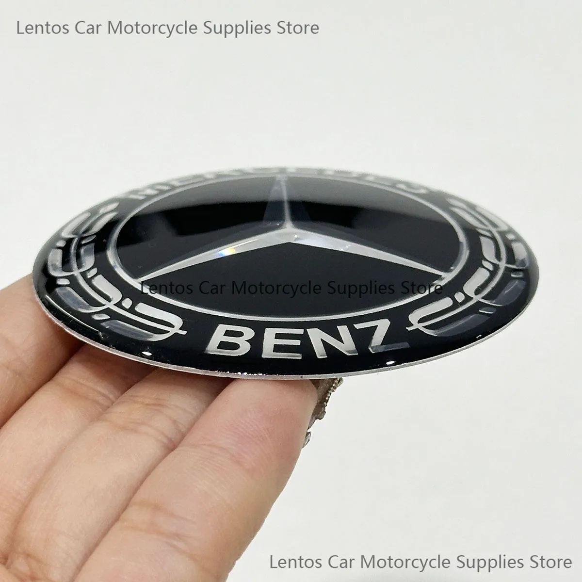 Рисунок 5 - Колпачки на ступицу колеса автомобиля