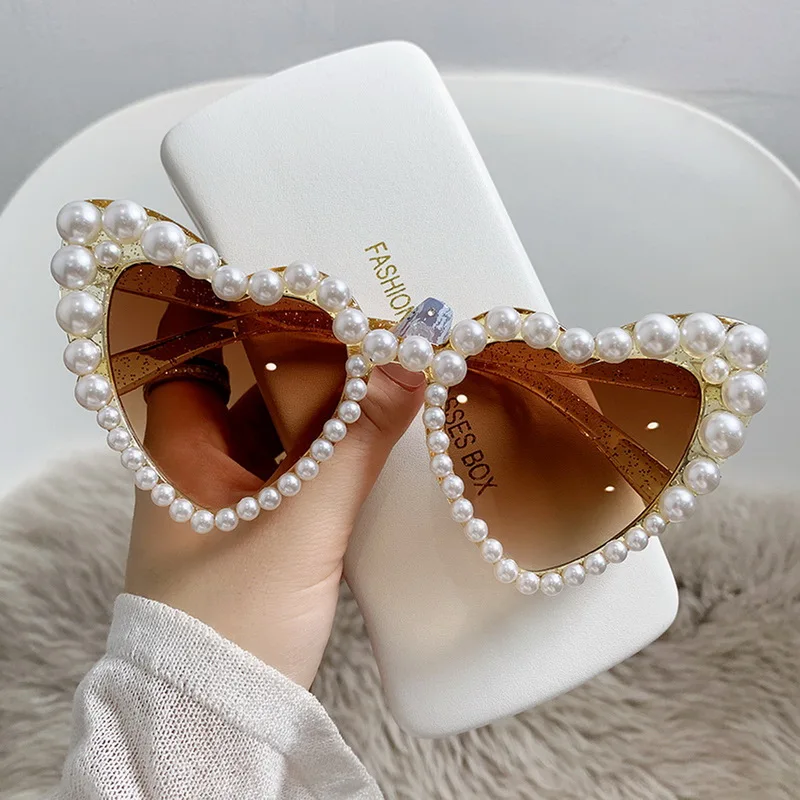 

Fashion Retro Heart-Shaped Pearl Frame Sunglasses UV400 Women Cat Eye Pink Eyewear Trending Beach Shades Party Sun Glasses