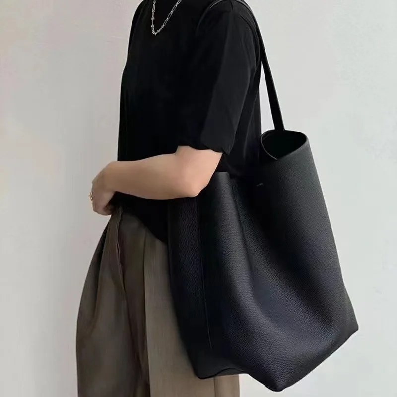 

Cowhide Bucket Bag Lcu Lychee Patterned Tote Bags Casual Commuter Shoulder Bag Classic Row Bucket Tote Winter 2024newhandbags