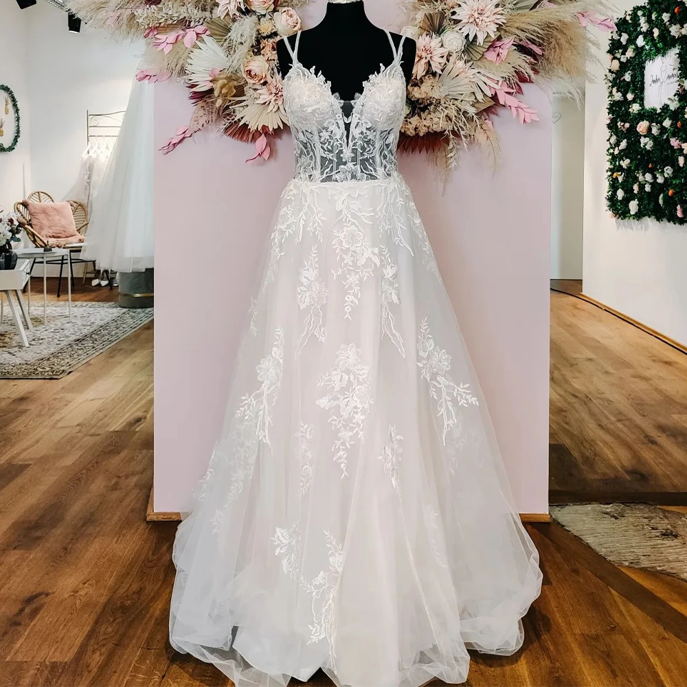 

Modern Spaghetti Straps V-neck Lave Applique Boho Bridal Grown A Line Wedding Dresses Sweep Train Custom Made 2024 Rode De Morri
