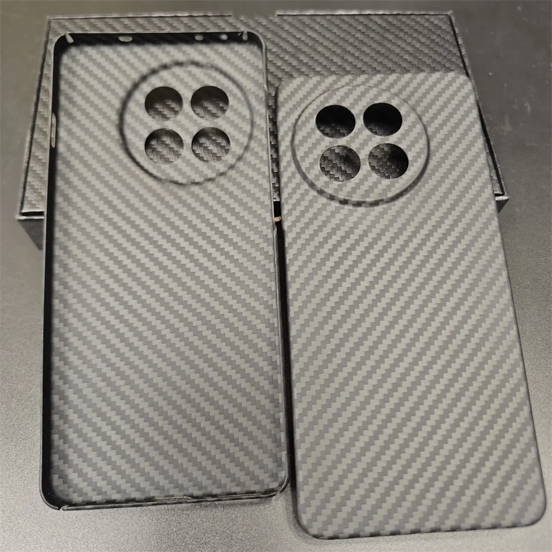 Ultra-Thin Carbon Fiber Aramid Protective Case - Sleek & Durable Hard Shell Cover