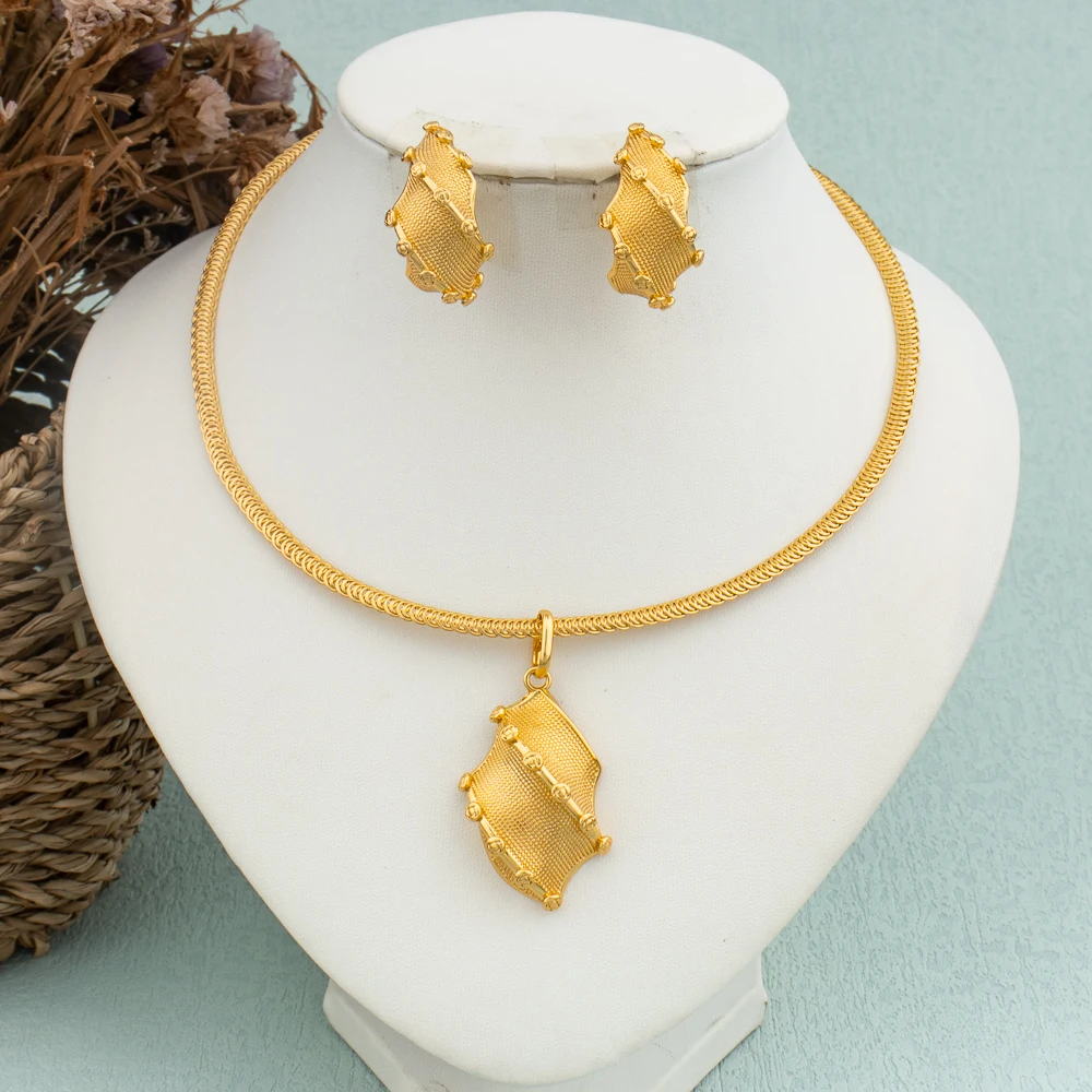 

Dubai Gold Color Jewelry Set for Women Spiral Shape Pendant Dangle Earrings and Necklace Bridal Weddings Engagement Jewelry Gift