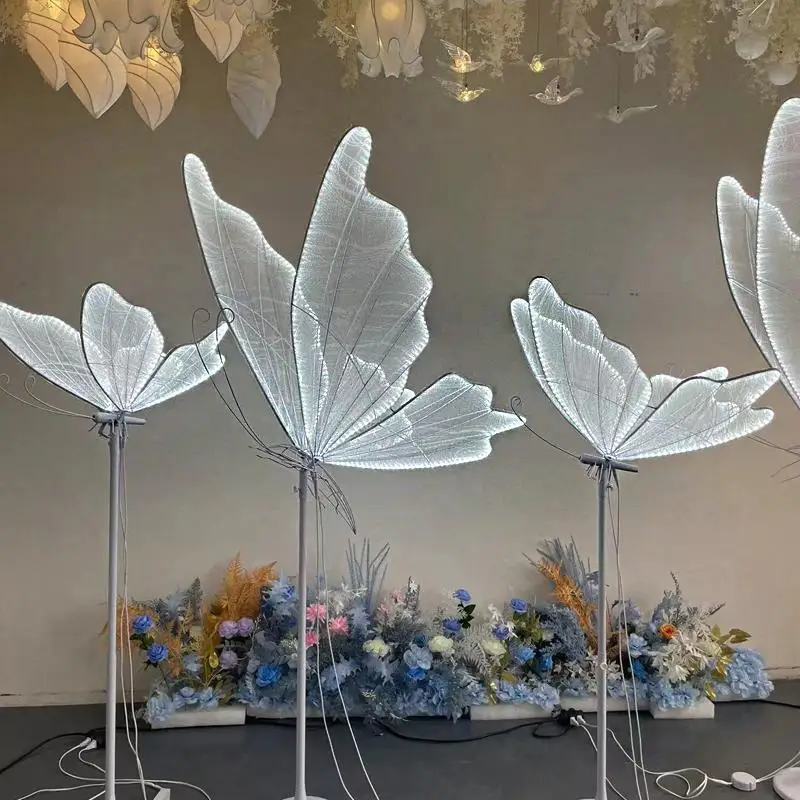 Alas de mariposa luminosas para boda, decoración de techo colgante, candelabro de escenario, escenario en T, guía de carretera, fiesta de eventos