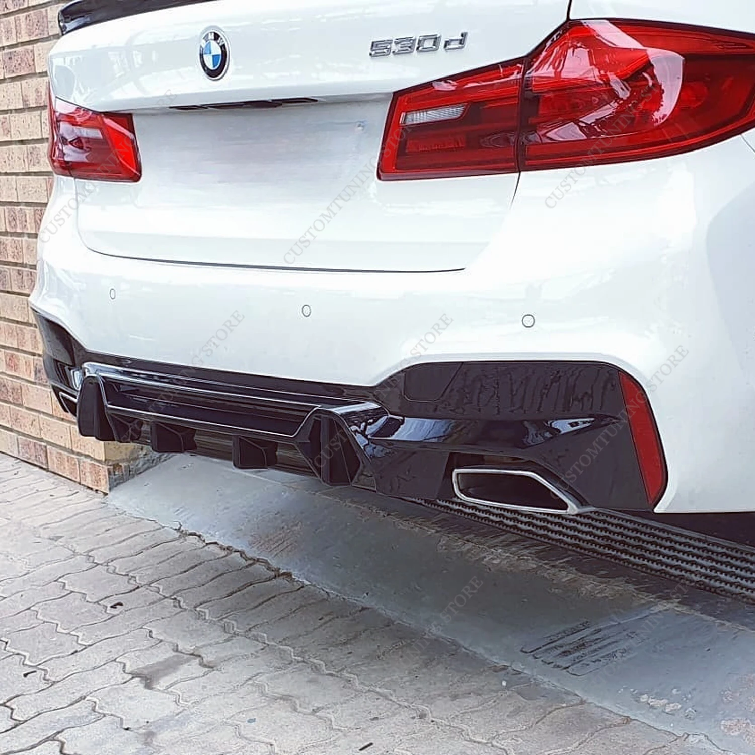 BMW G30 520d 530i 530d 530e 540d 540i M 스포츠 리어 디퓨저 2017-2023 바디킷용 컴피티션 스타일 리어 범퍼 디퓨저 립