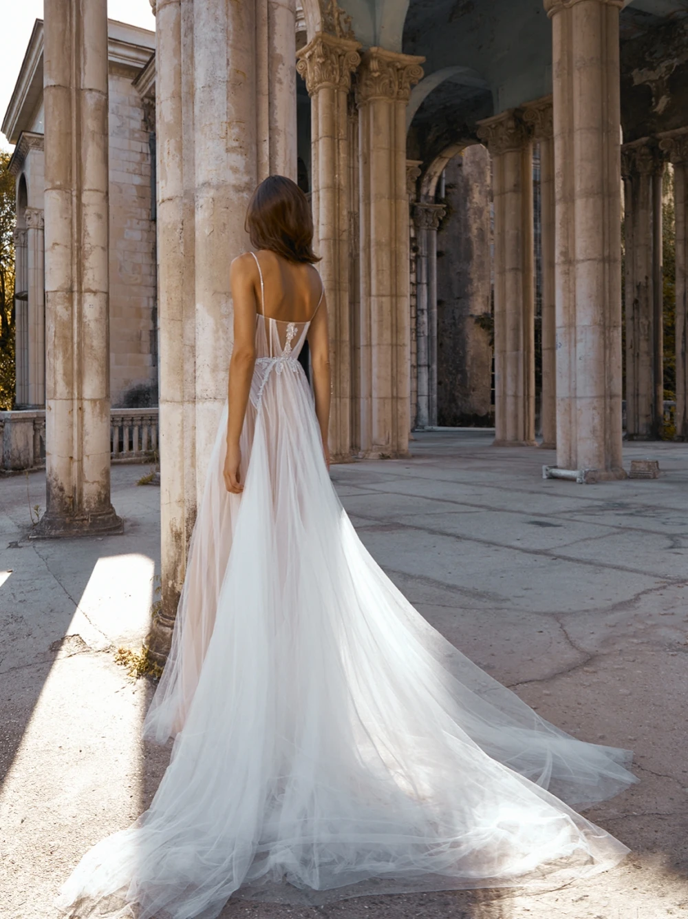 Fashionable A Line Tulle Corset Wedding Dress Romantic Appliques Dress Bride Modern Illusion Customized Classy Women Bridal Gown - 3