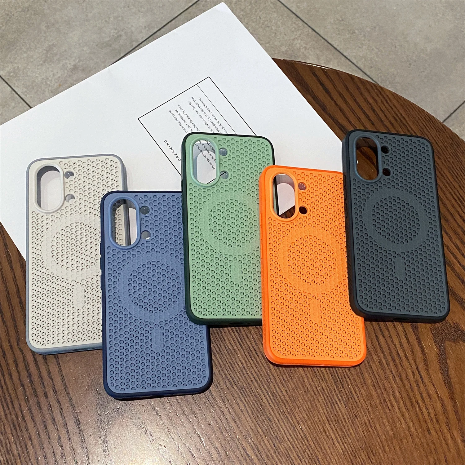 Breathable Matte Mesh Heat Dissipation Case - Clashing Colors