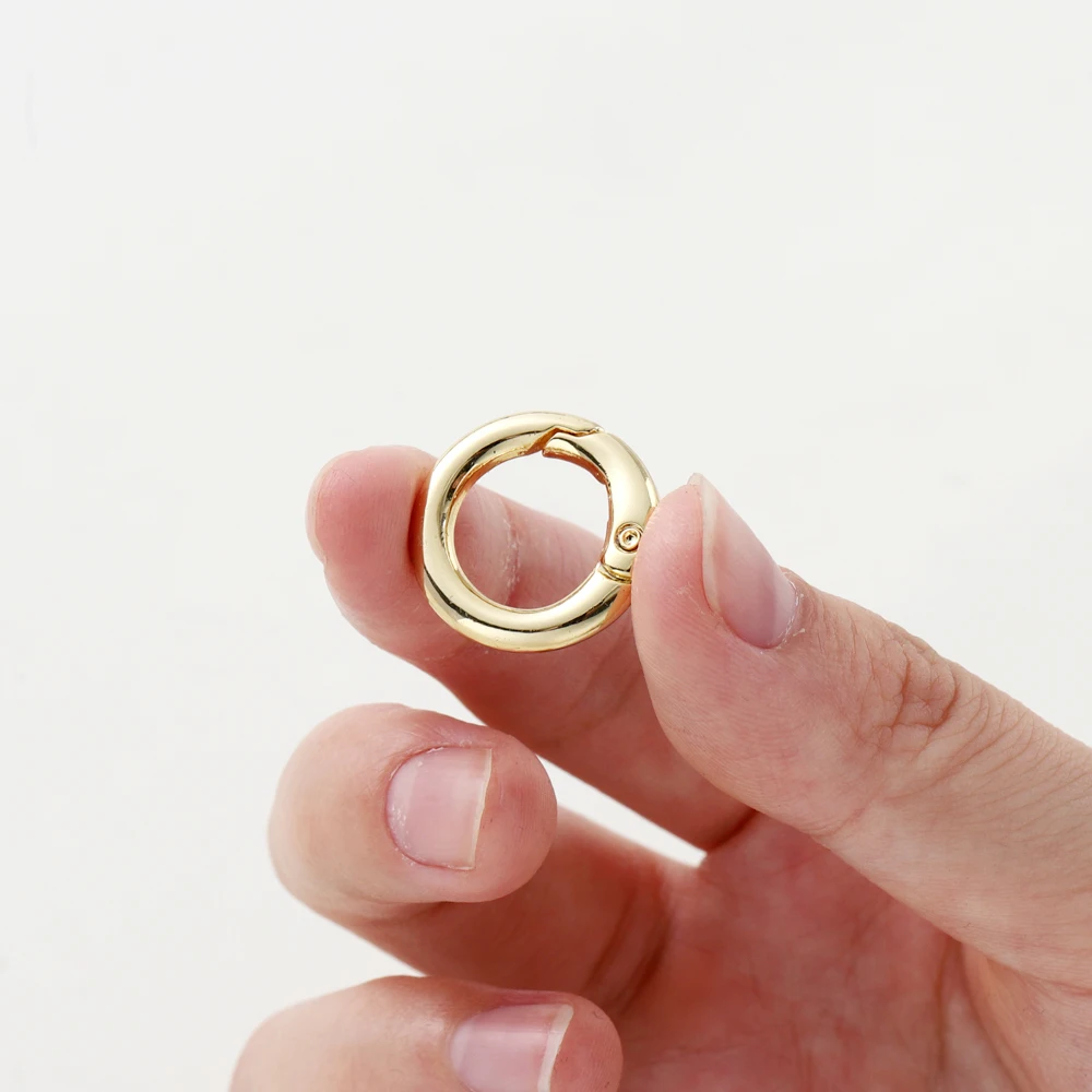 8 Moschettoni Ad Anello Ovale In Ottone Placcato Oro 18K – Scatola Da 8 Pezzi Per Gioielli, Collane E Portachiavi, 18x9 Mm Con Motivo A Torsione