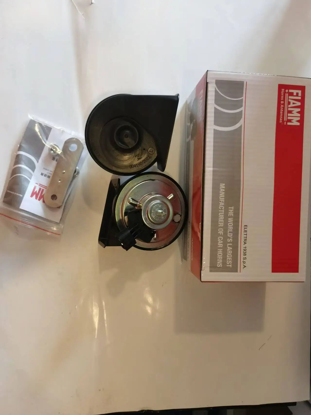 2PCS FIAMM AM80SX HORN FOR HYUNDAI/KIA years to date
