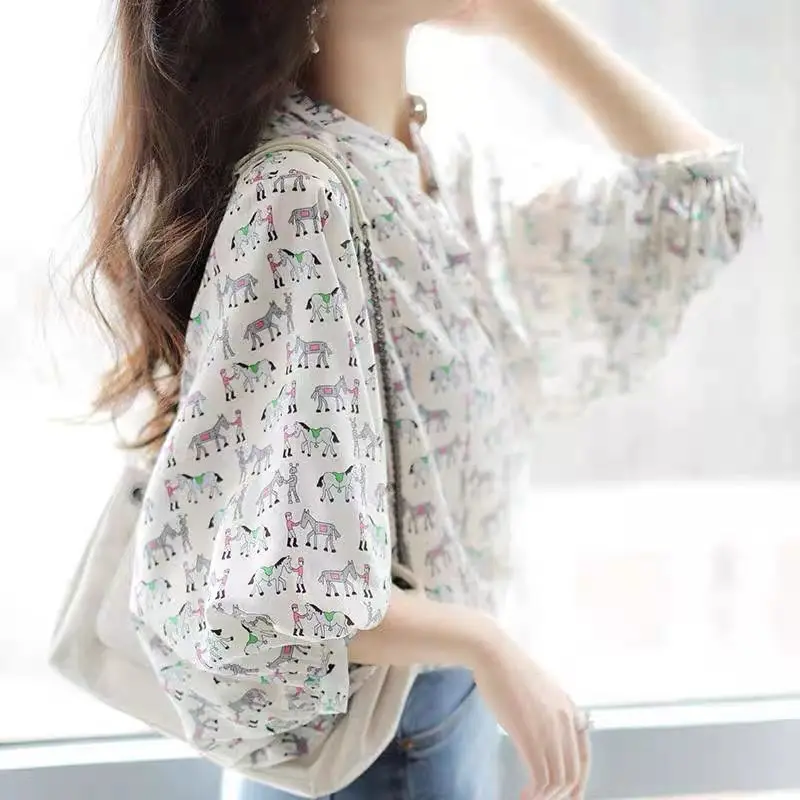 Threaded Pear Ainara Flower Puff Short Sleeve Loose Blouse main image 1