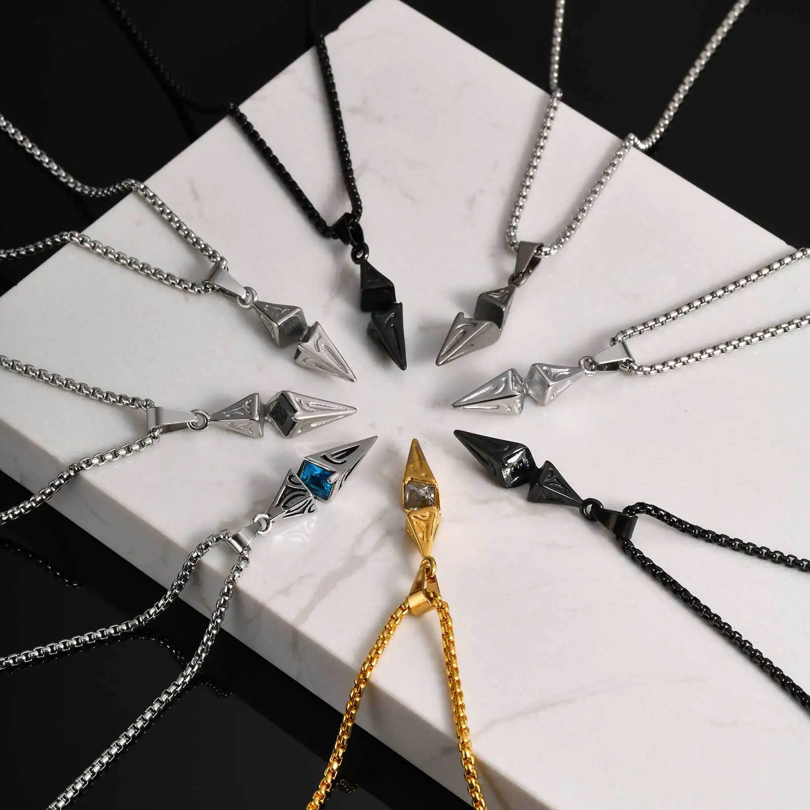 VNOX Weiß-blaue Zirkon-Rhombus-Anhänger-Halskette, hypoallergener Edelstahl-Schmuck für Männer, Valentinstag-Geburtstagsparty-Geschenk