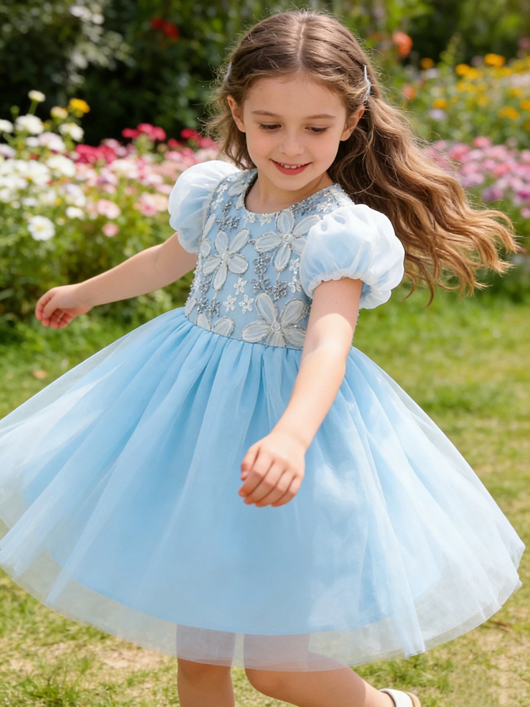 Sommer Neues Babyblaues Blumen-Stickerei Tüll Prinzessinnenkleid Säuglingsmädchen-Kleid Niedliches Blumenmuster Leichtes Sommerkleid