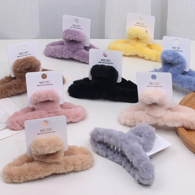 Plush Autumn & Winter Hair Clip - Sweet & Gentle Fashion Accessory