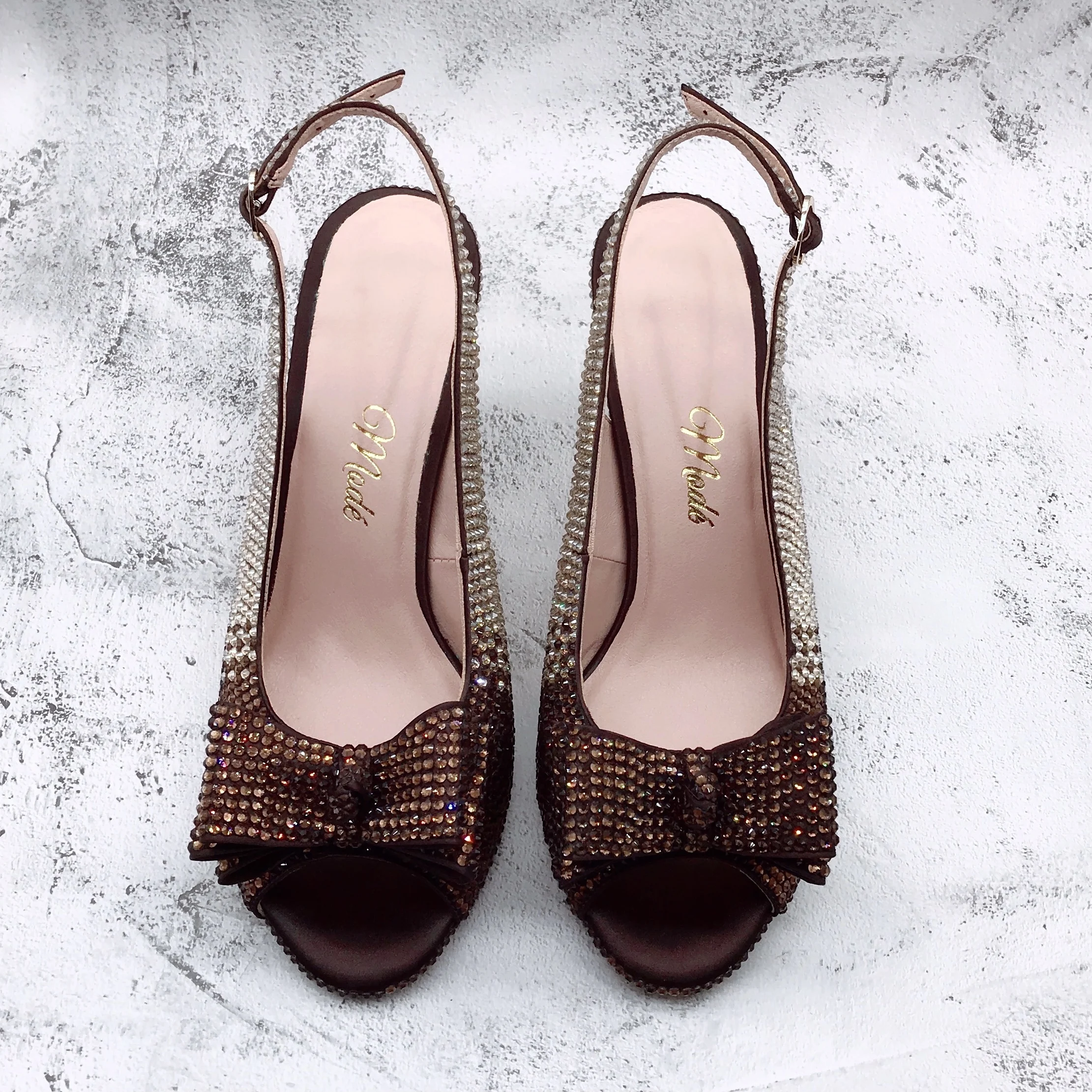 Рисунок 2 - Женская обувь на различных каблуках BS1562