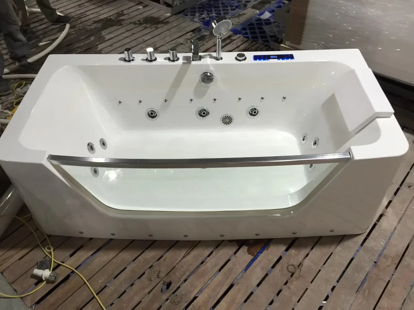 Minimalist Freestanding Clear Glass Whirlpool Bathtub Bathroom 2 Person Water Jet Rectangular Bathtub 3
