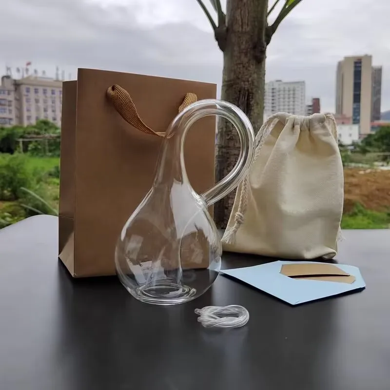 Phillips Bottle Model, Four-Dimensional Space Ornaments, Mini Trumpet, Laiyin Will Never be Filled with Water Bottles