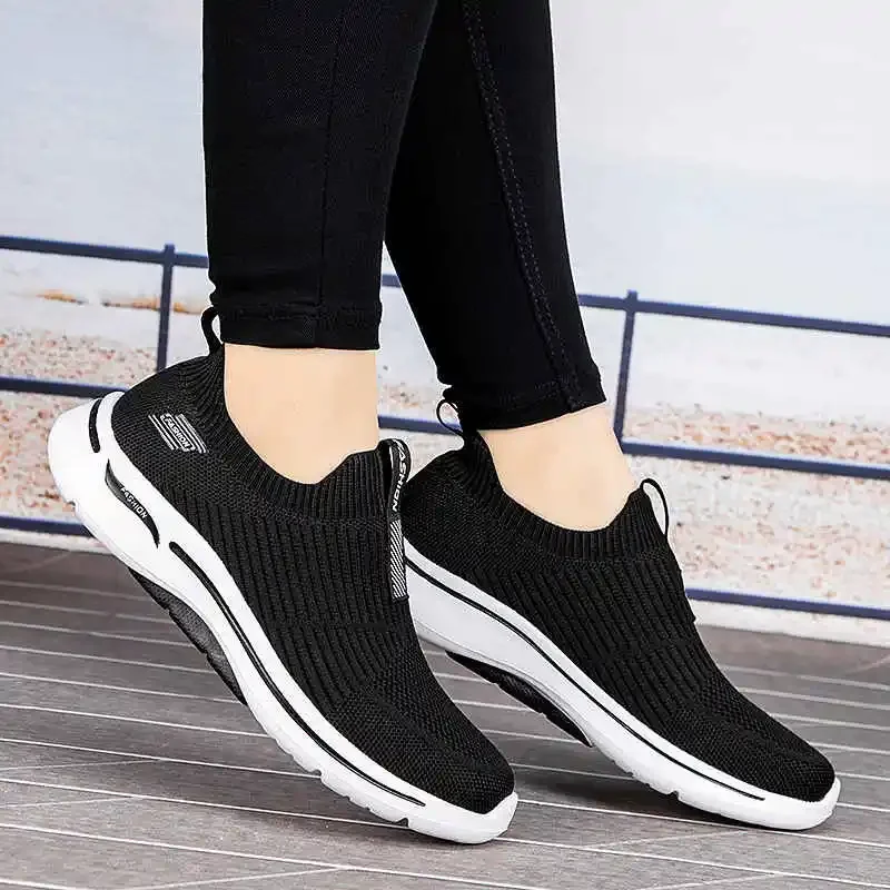 

Sports Shoes Man Shoed Men's Autumn Sneakers Swimming Sport Shoes Anti-Skid Soled New Men's Running Sneakers Thick Sole Tennis