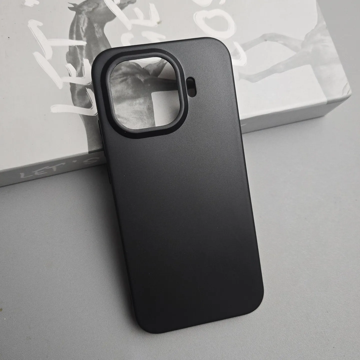 Matte Solid Color Silicone Non-Slip Protective Phone Case with Bumper