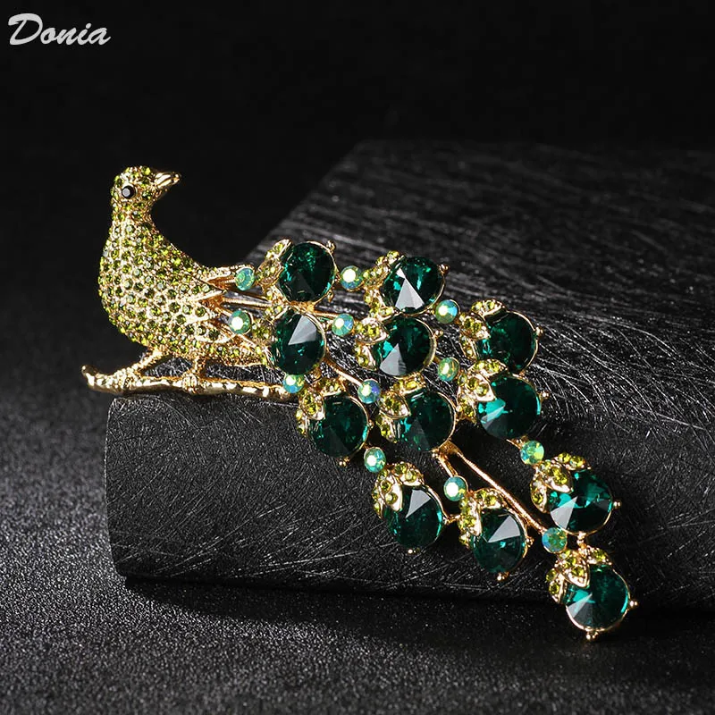 

Donia jewelry Animal peacock brooch large glass rhinestone exaggerated jewelry water drop big boutonniere big clothes
