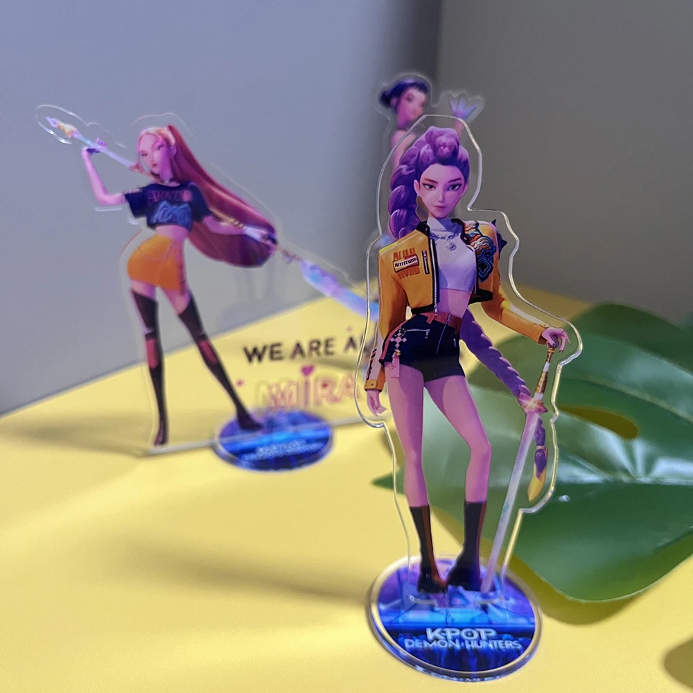Acrylique K-pop DDemon Chasseurs Porte-clés Zoey Rumi Ornement De Bureau Huntrix Anime Moive Porte-clés Kpop Guerriers Souvenir Porte-clés