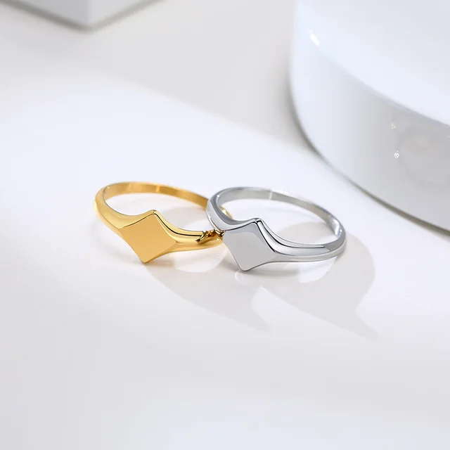 92243-502c64.jpg Bague Pinky, bague chevalière, bague pour hommes et femmes, bagues chevalières florales en acier inoxydable, bague céleste étoile du nord CZ