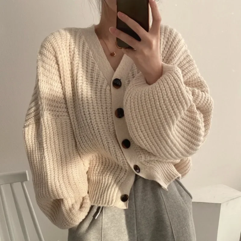 Autumn and Winter New V-neck Cardigan Women's Lantern Sleeve Sweater Fashion Casual Loose Short Knitted Jacket Elegant Knitwear