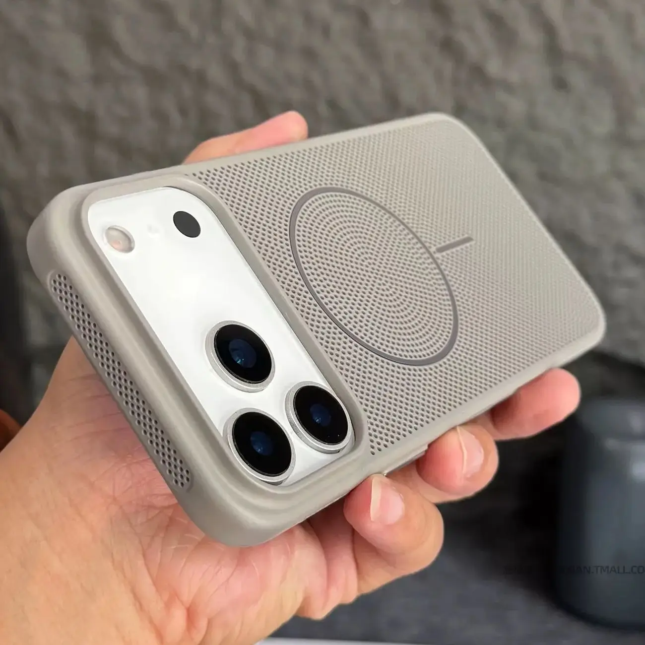Premium Breathable Cooling Hard Case with Magnetic Charging Cover