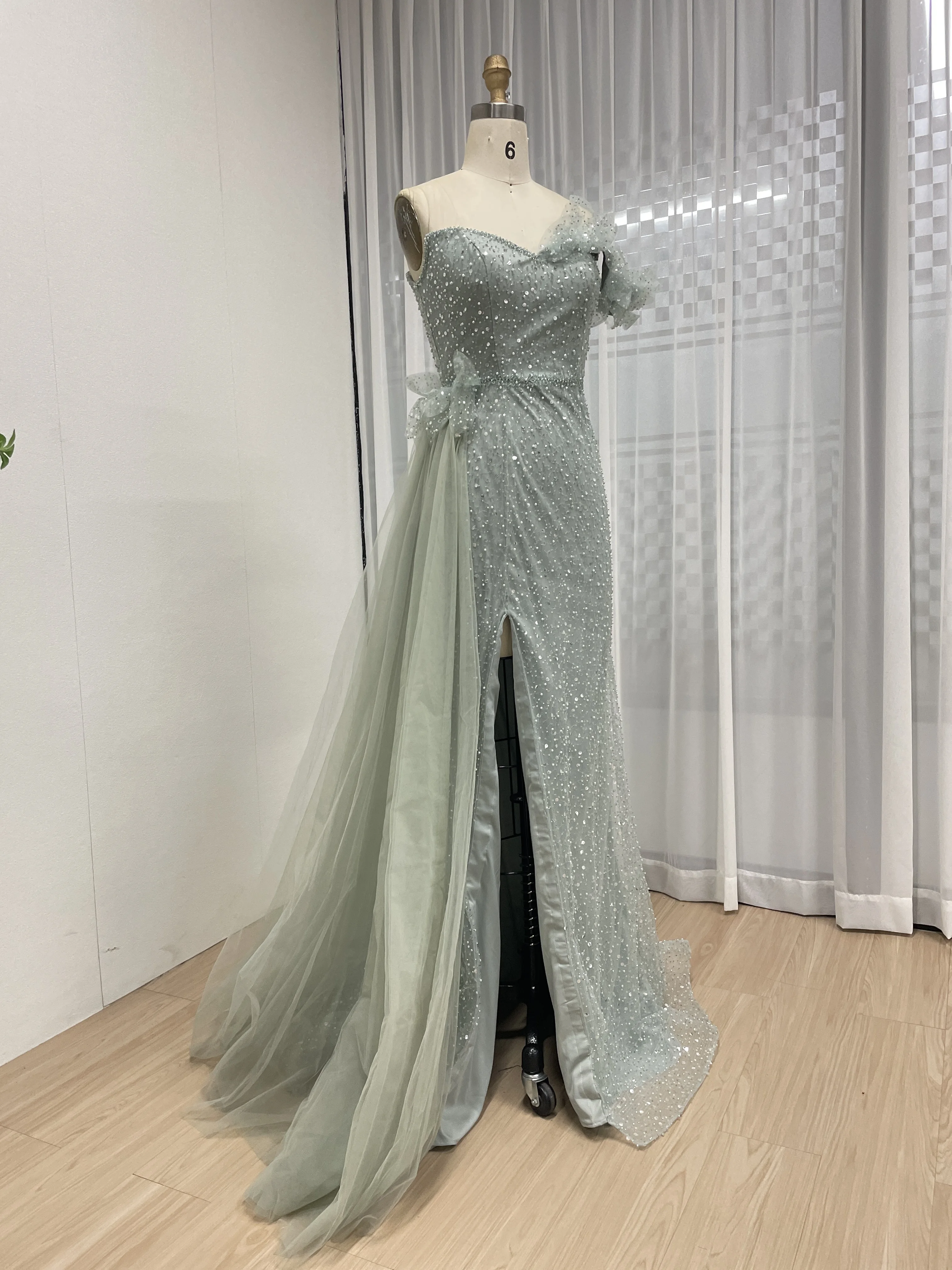MYMB Tuning Rotes, trägerloses Abendkleid mit Pailletten und hohem Schlitz und Blumenakzent für Damen, Abschlussball-Abendkleid, individuell gestaltet MB40375 – Detail 14