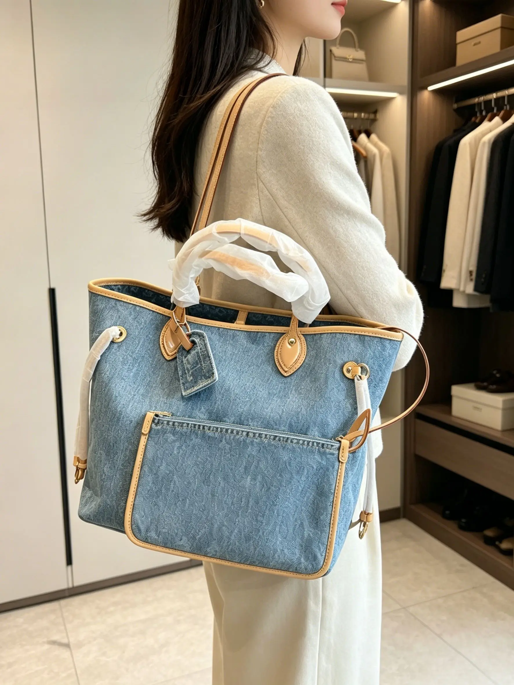 Large Capacity Printed Tote Bag Women's Commuter Single Shoulder Handbag New Spring Fashion Versatile Handbag Design bag