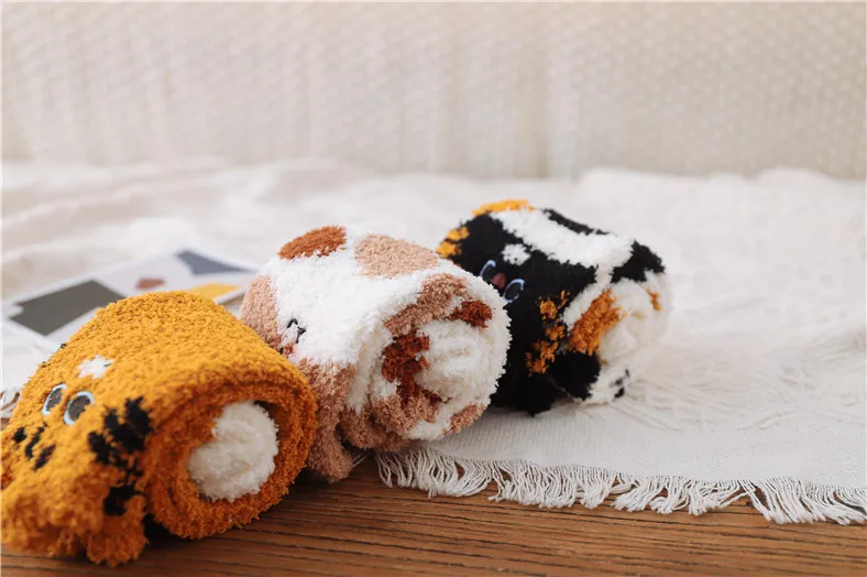2 Paar Kawaii Cartoon Flauschige Socken Damen Katzenpfoten-Muster 3D-Socken Super Dicke Weiche Gemütliche Fleece-Socken für den Winter – Detail 8