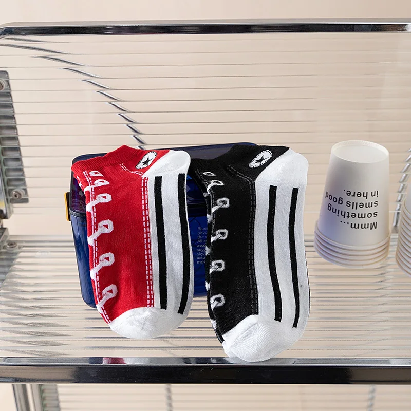 Fashion Socks 2 Pairs Funny Shoe Print Harajuku Style Hip Hop Cute Soft Womens Slippers And Socks