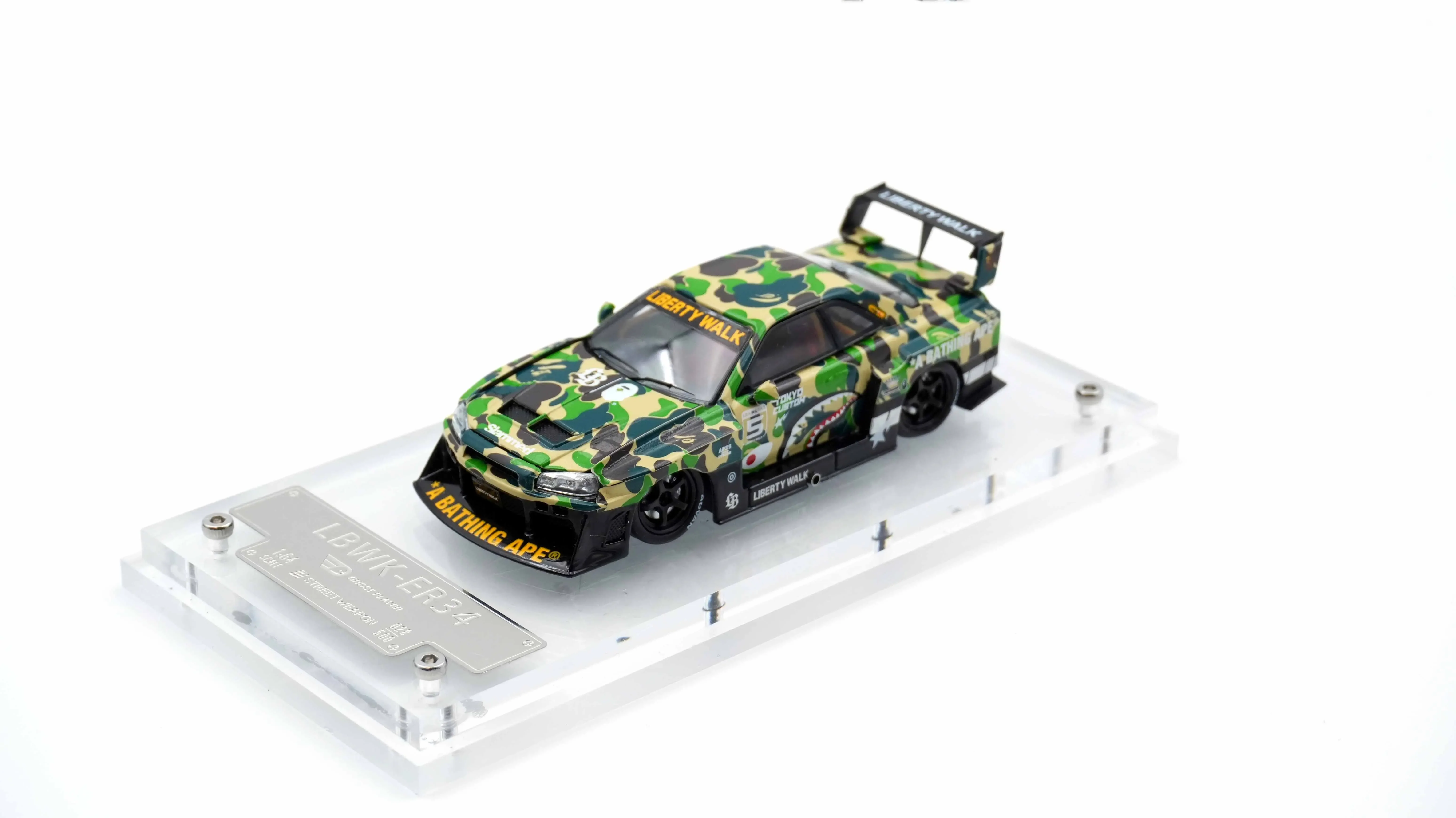 SW In Stock 1:64 LBWK GTR ER34 Silhouette Green Camouflage