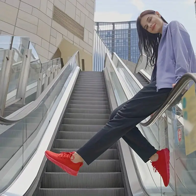 

Женские Классические летающие тканевые кроссовки, легкие дышащие кроссовки на шнуровке, Повседневная прогулочная обувь