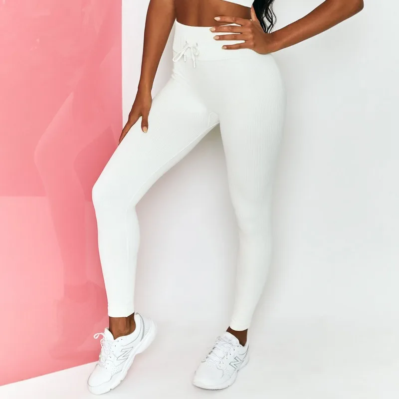 Рисунок 5 - Женский комплект для йоги в рубчик для осени и зимы