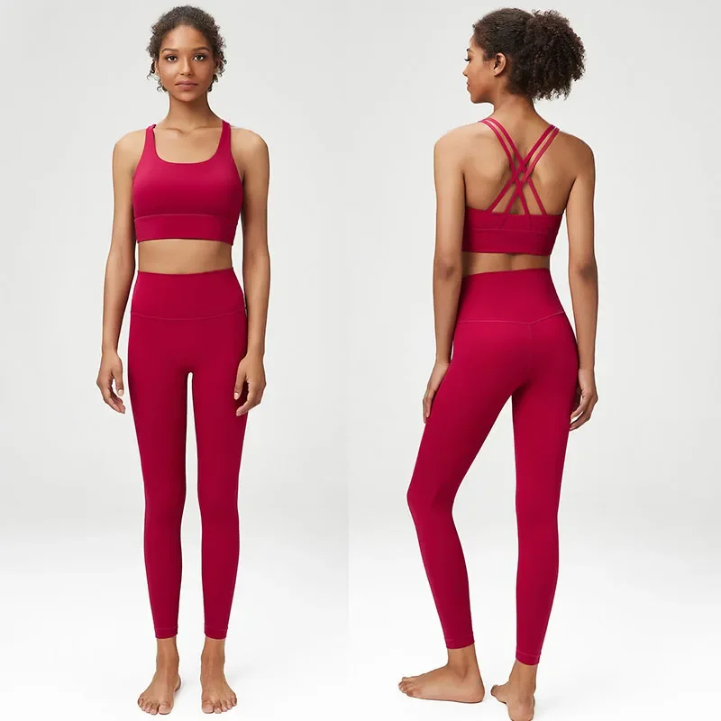 Nuovo set di tute da yoga da donna, set di tute sportive e fitness oversize