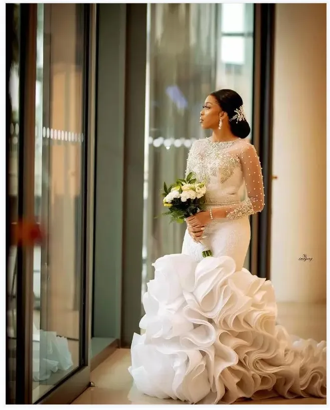 Modern Pearls Scoop Neckline Mermaid Wedding Dresses with Lace Appliques Sweep Train Long Sleeves Tiered Rufffles Bridal Gowns