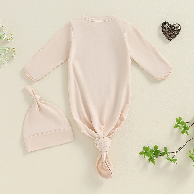 Description Picture 3 of itemNewborn Sleeping Bags Letter Cow Print Long Sleeve Knotted Swaddle Baby Sleep Sack with Matching Hat