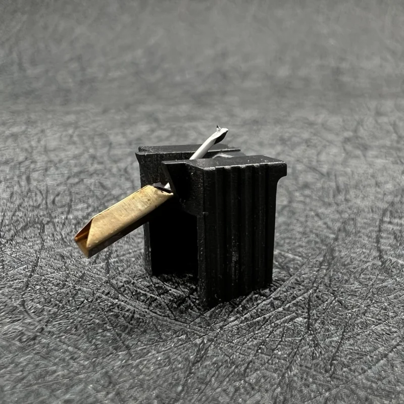 1Pcs Diamond Replacement Stylus For Goldring D120 G850 Lenco M9 N94 Dynatron HFC30M Turntable LP Vinyl Record Cartridges