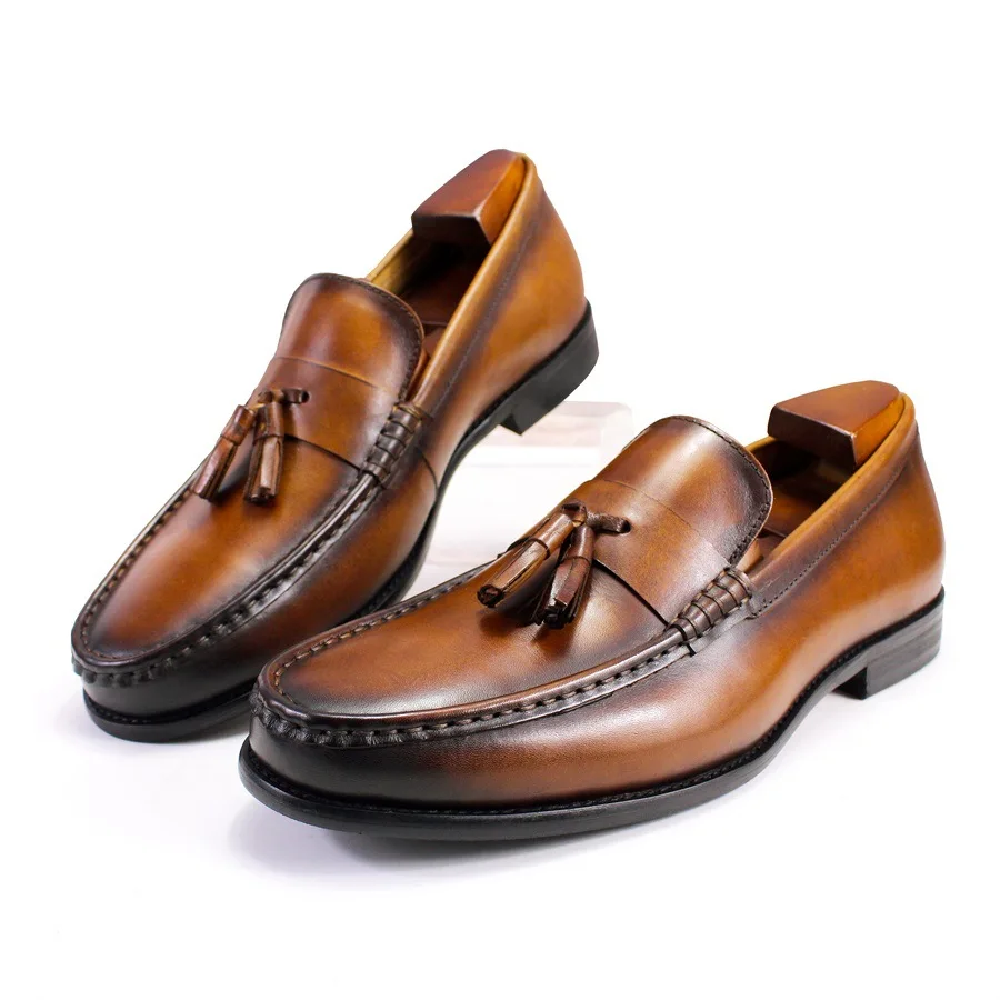 

Italian Handmade Designer Shoes Men Slip on Loafers Fashion Tassel Genuine Leather Shoes Breathable Men Dress Soft Moccasins