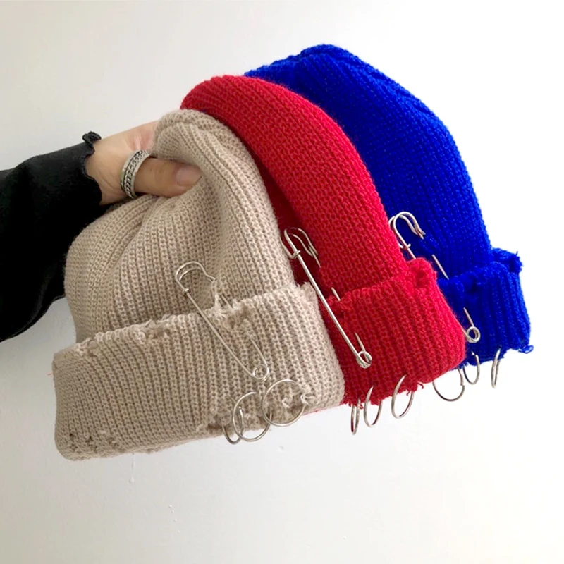 

Solid Color Knitted Hat Punk Hip Hop Beanies for Men Women Metal Pin Ring Brimless Melon Cap Winter Warm Crochet Bonnet Hats