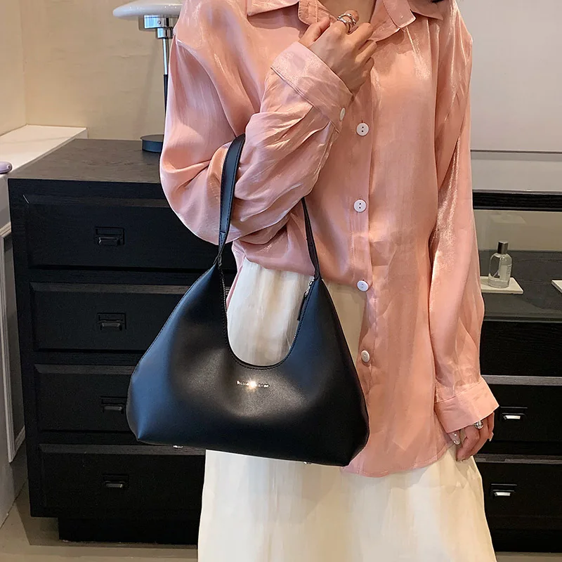 2023 New Fashion French Style Shoulder Bags for Women Unique Design Shoulder Bag with Small Size Daily Commute Business Casual