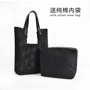 2026 nuova borsa a tracolla intrecciata a mano da donna di grande capacità Europa e Stati Uniti rete di borse moda rossa calda