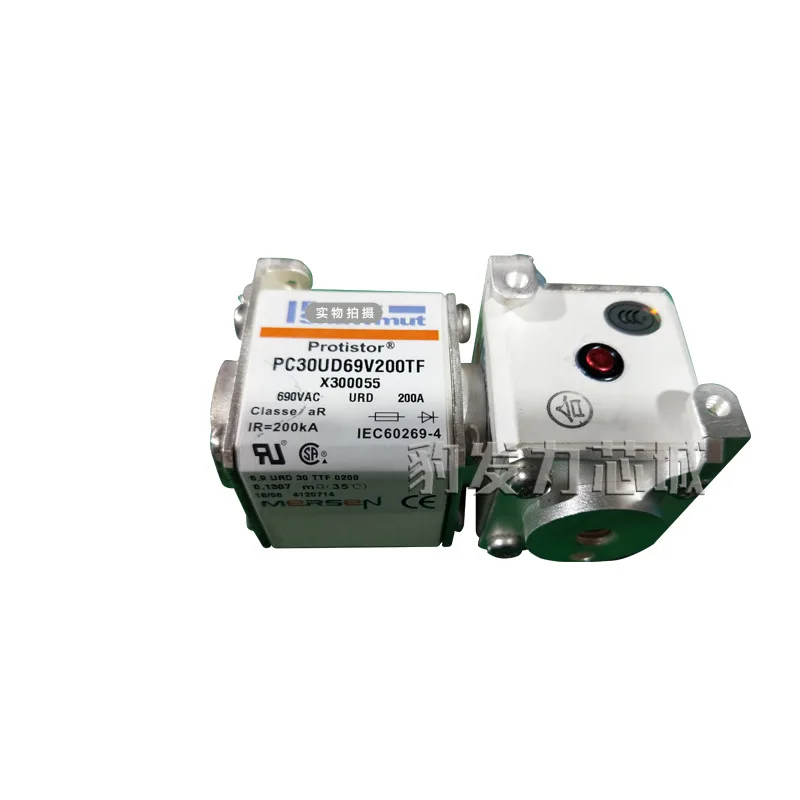 

Новый предохранитель PC33UD69V1400TFE300085 PC33UD69V1500TF Y300585