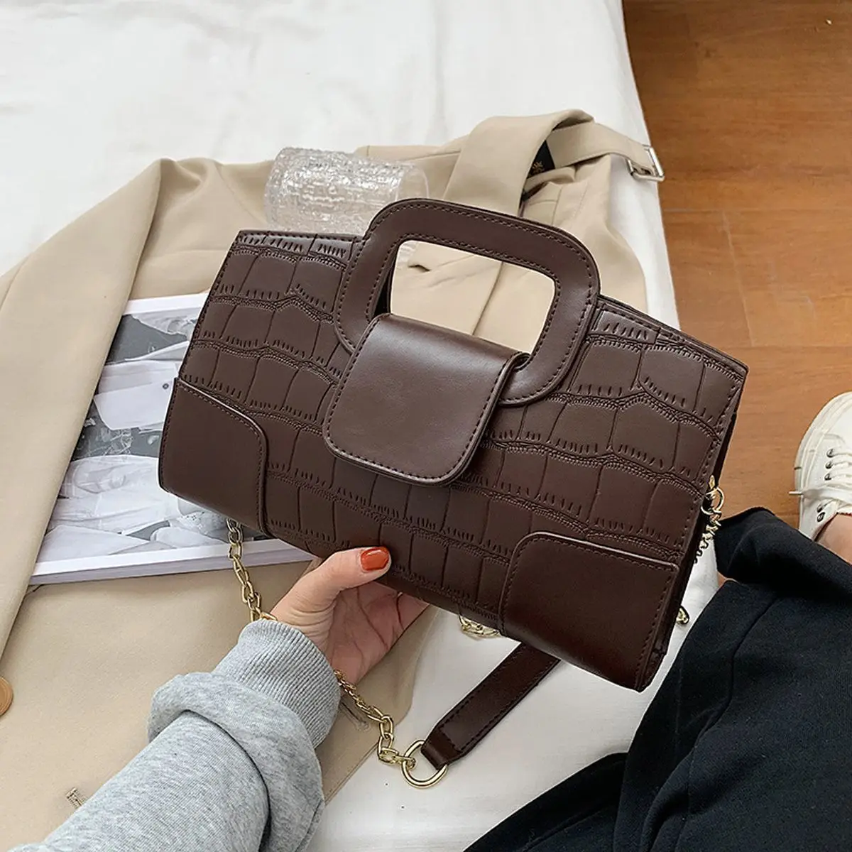 Retro Solid Color Chain Handbag Women Crocodile Texture Leather Large Capacity Shoulder Bags Ladies Fashion Casual Crossbody Bag