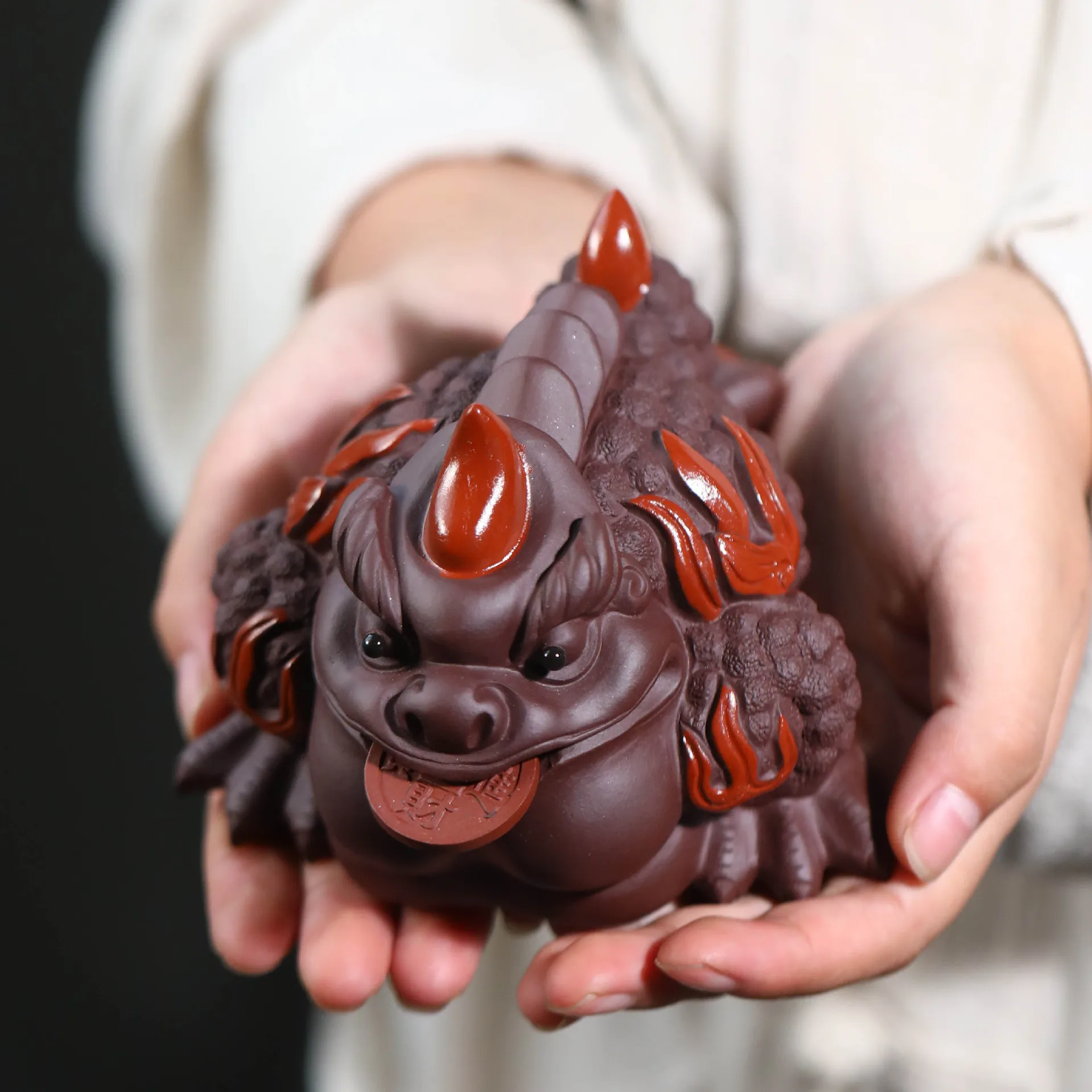 

Purple Sand Tea Pet Golden Toad Decoration Handmade Tea Play, Nourishing Creativity, Wealth Attracting Three legged Toad Tea Pla