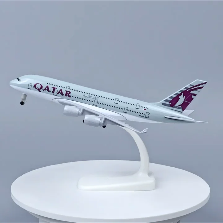 Qatar Airways A380 Metal 20 cm Aircraft model scal 1:400  with wheels and stand Airline Model for office diecost aircraft model  decoration