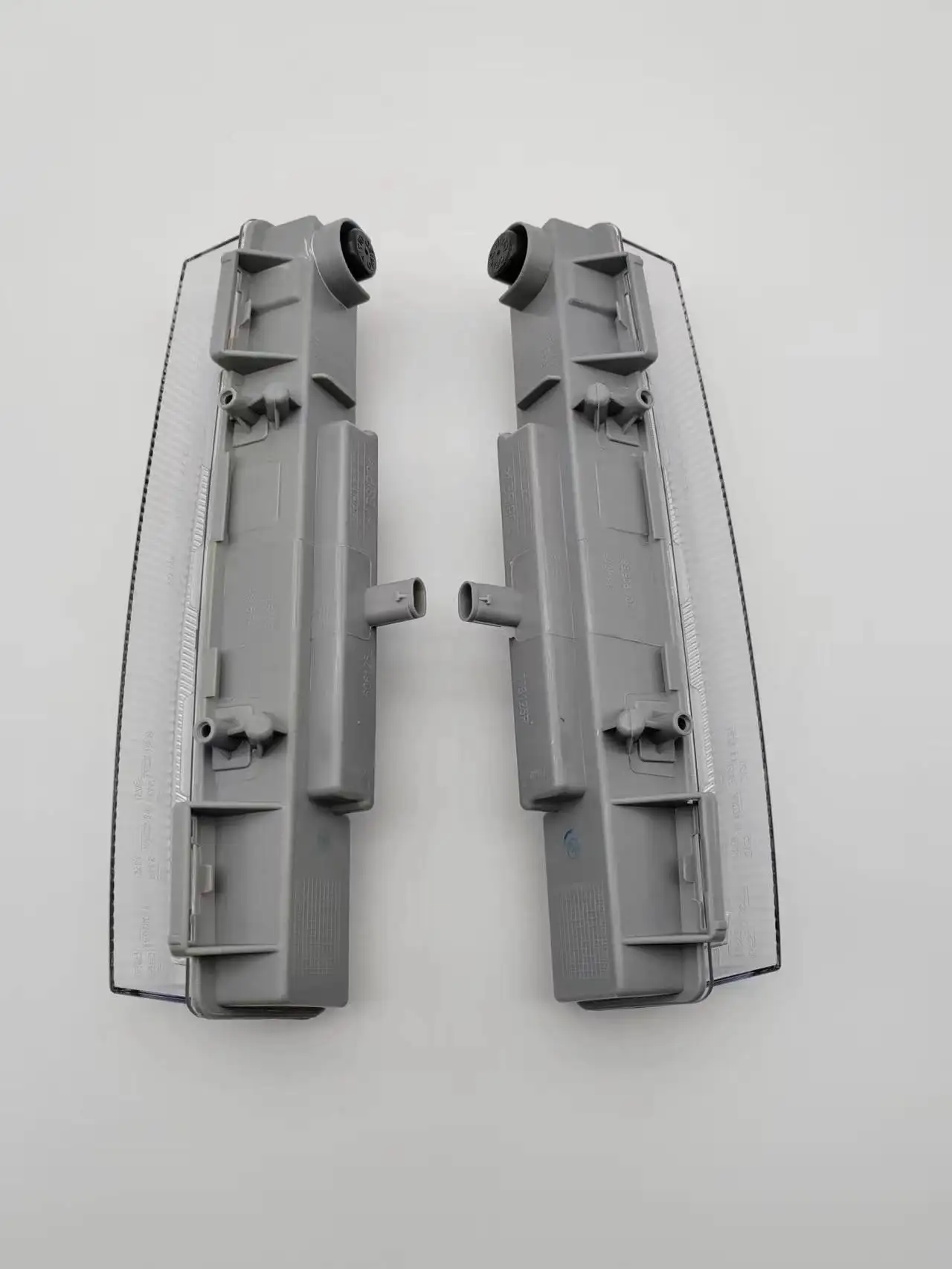 OE; A2049065401 A2049065501 Suitable for Benz Left or Right LED Daytime Running Lights AND DRL Fog Lights W166 ML320 ML350 ML400