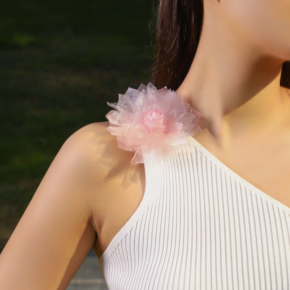 Elegant Handmade Lace Flower Brooches for Women Bridal Stylish Glitter Floral Pin Brooch Party Wedding Jewelry Clothing Decor