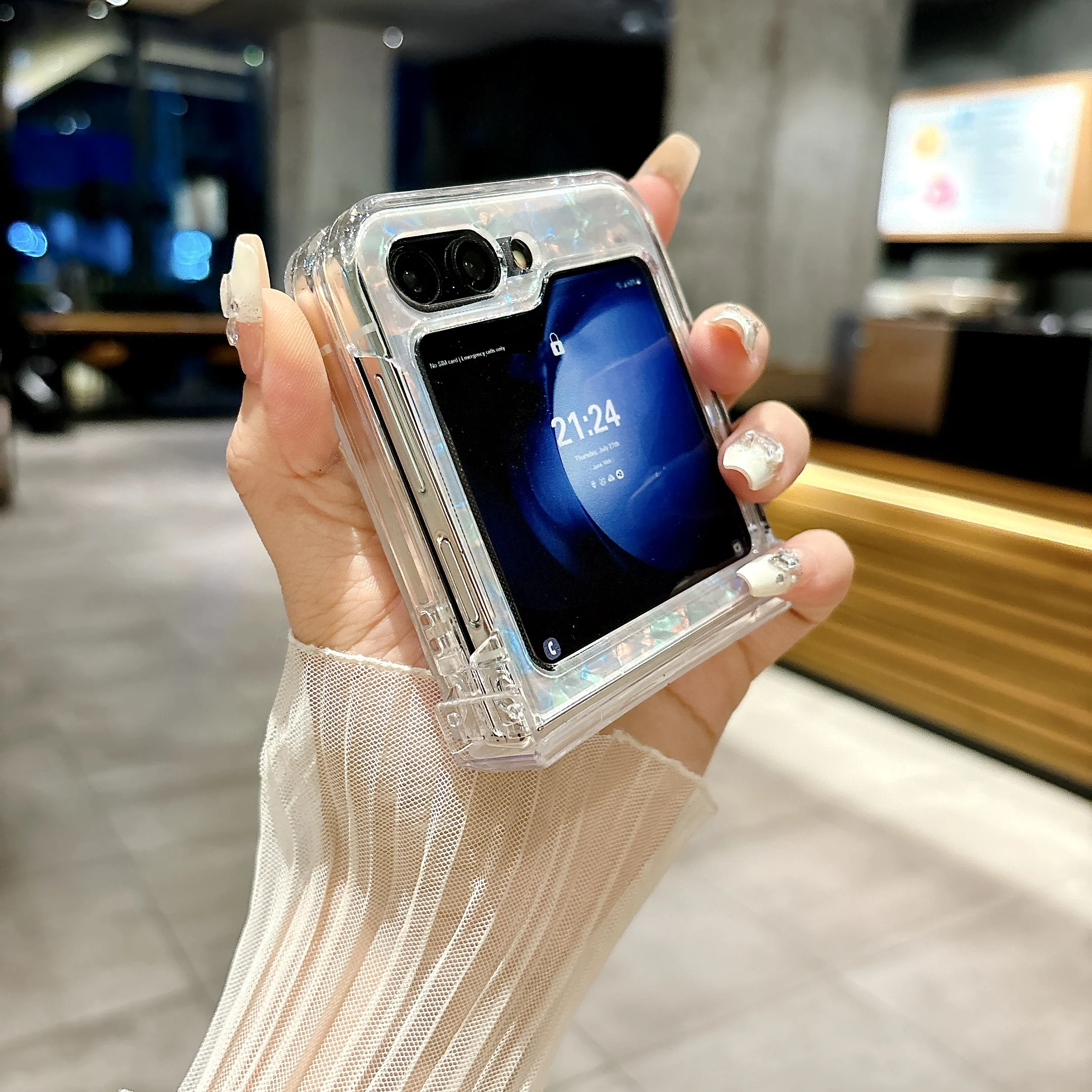 Luxury Aurora Seashell Hinge Cover
