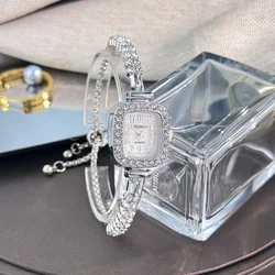Elegant Women's Rhinestone Dial Watch with Golden Alloy Band - Adjustable Quartz Timepiece (Silver)